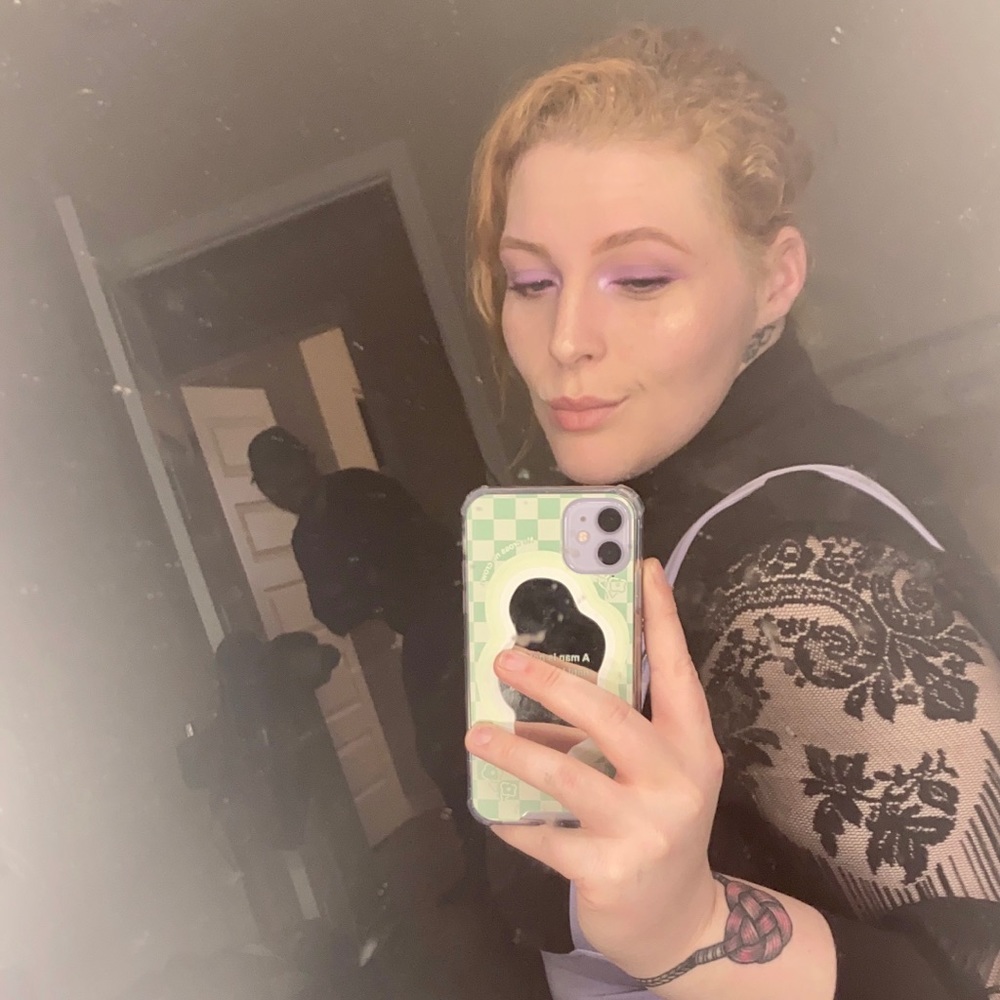 Meet your Posher, Caitlyn